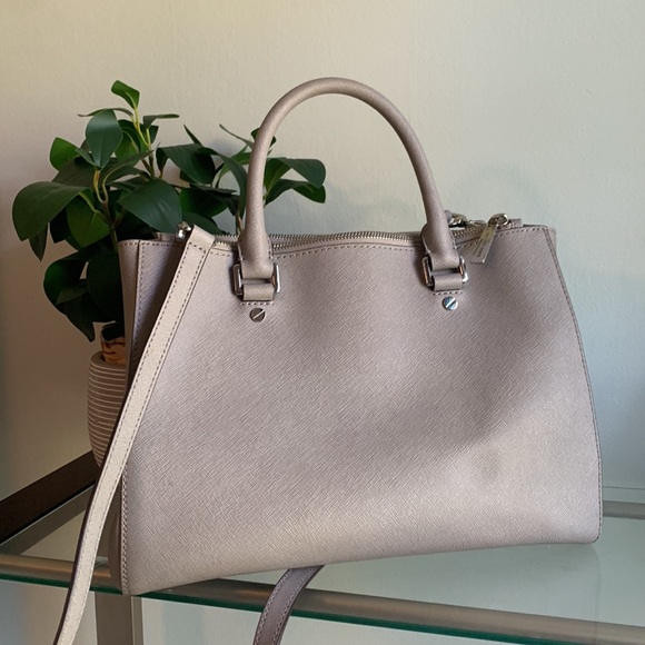 Micheal Kors Gray/Silver Bag - Picture 6 of 15
